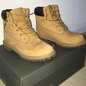 TIMBERLANDS 6-INCH PREMIUM WATERPROOF BOOTS